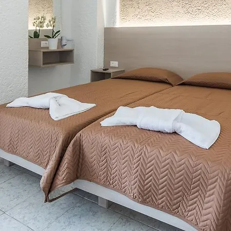 Essential Summer Inn 5*