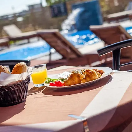 Essential Summer Inn 5*